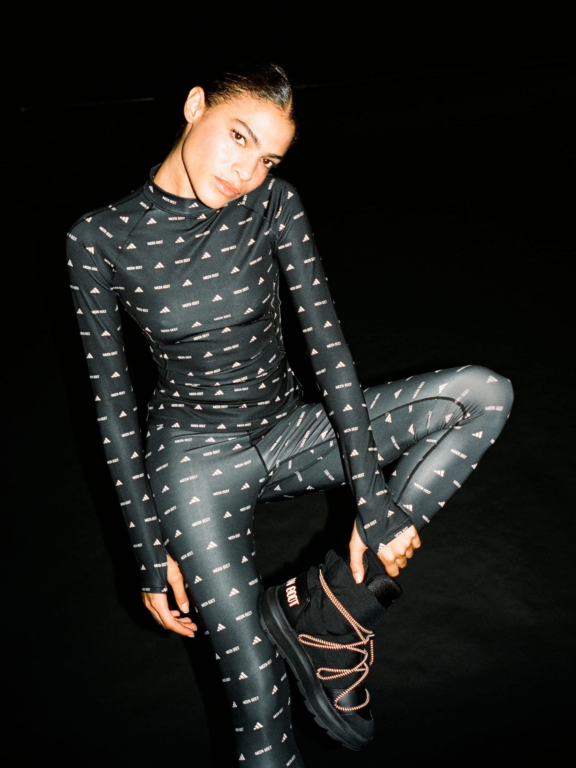 MOON BOOT ADIDAS X MOON BOOT BLACK LEGGINGS